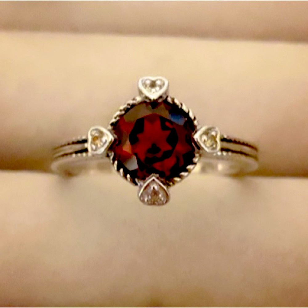 Genuine Garnet Sterling Silver Rope Design Diamond hearts 14k ring 6